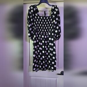 Black and White Sleeveless Sundress with Pleated Details